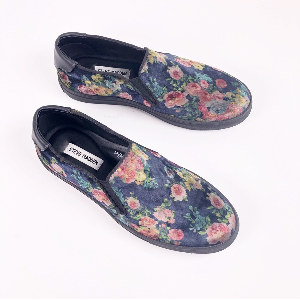 Steve Madden |  Men’s Velvet Harris in Floral
